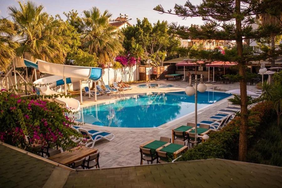 Akalia Resort Hotel & Spa Side Exterior foto