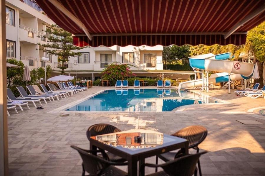 Akalia Resort Hotel & Spa Side Exterior foto
